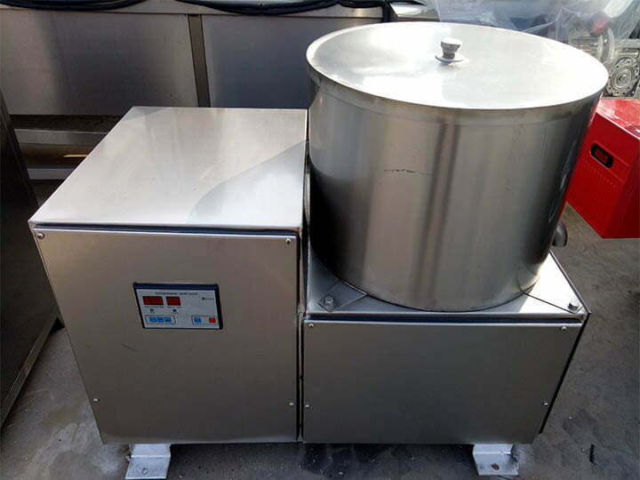 Fried food oil extractor