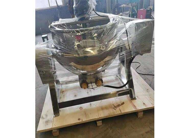 Cooking mixer machine in packaging